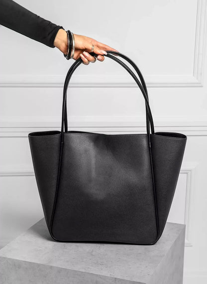 Cavlo Grace Tote